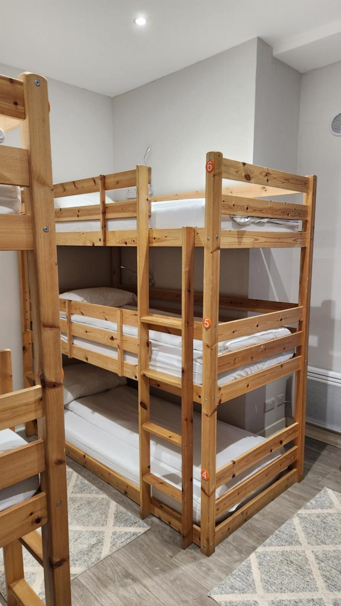 Matrix Hostel Единбург Екстер'єр фото